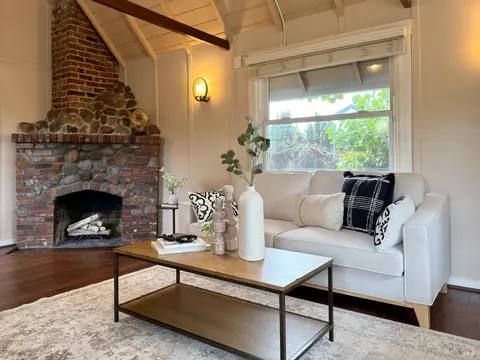 Living - 15 Romine Way, Vallejo, CA 94591 photo 3 of 3
