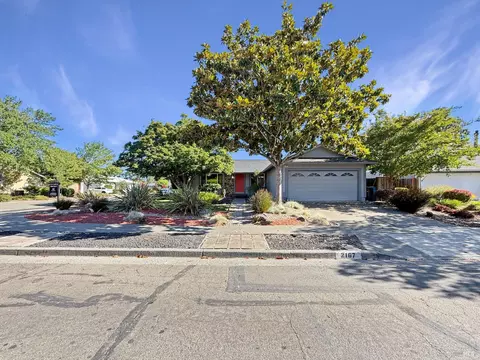 2167 Alejandro Dr, Santa Rosa, CA 95405