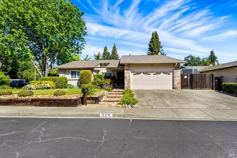 778 Brookside Dr, Vacaville, CA 95688