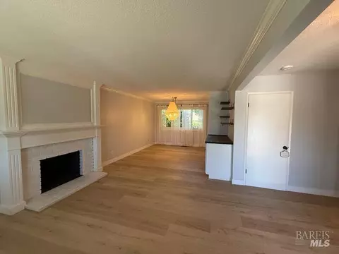 Living - 455 Donner Ct, Petaluma, CA 94954 photo 1 of 5
