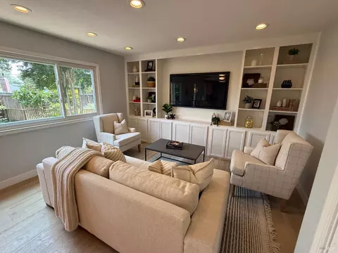 Living - 455 Donner Ct, Petaluma, CA 94954 photo 5 of 5