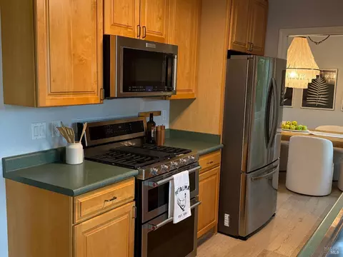 Kitchen - 455 Donner Ct, Petaluma, CA 94954 photo 1 of 5