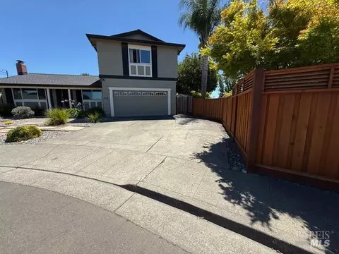 Exterior - 455 Donner Ct, Petaluma, CA 94954 photo 16 of 17