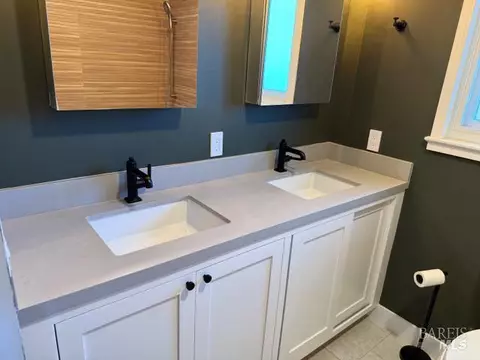 Bath - 455 Donner Ct, Petaluma, CA 94954 photo 5 of 9