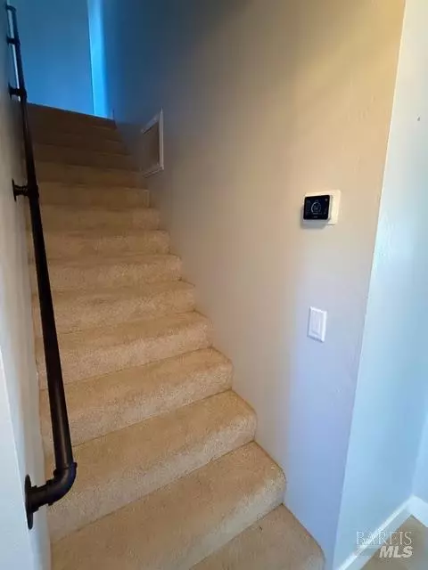 Entry Way - 455 Donner Ct, Petaluma, CA 94954 photo 3 of 6