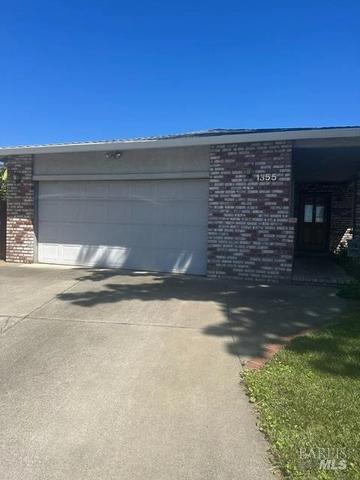 1355 Hemingway Ct, Dixon, CA 95620