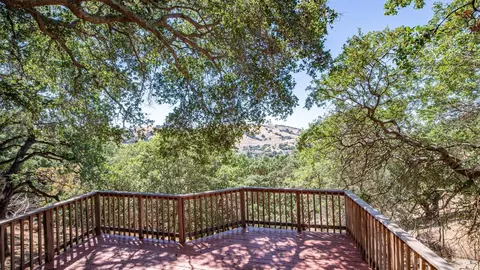 450 Mountain View Dr, Martinez, CA 94553 photo 5