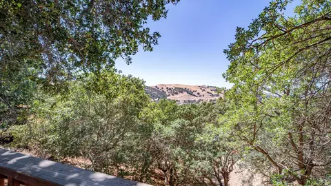 450 Mountain View Dr, Martinez, CA 94553 photo 8