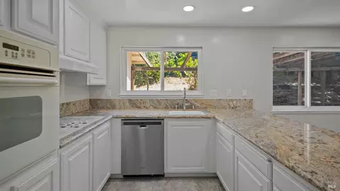 450 Mountain View Dr, Martinez, CA 94553 photo 19