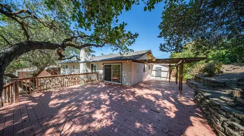 450 Mountain View Dr, Martinez, CA 94553 photo 6