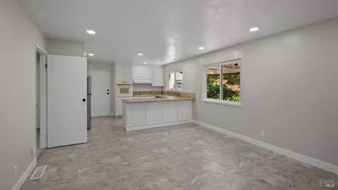 450 Mountain View Dr, Martinez, CA 94553 photo 16