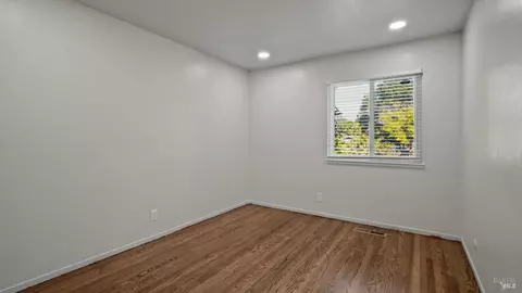 450 Mountain View Dr, Martinez, CA 94553 photo 7