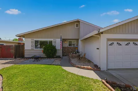Exterior - 340 Plum St, Vacaville, CA 95688 photo 3 of 13