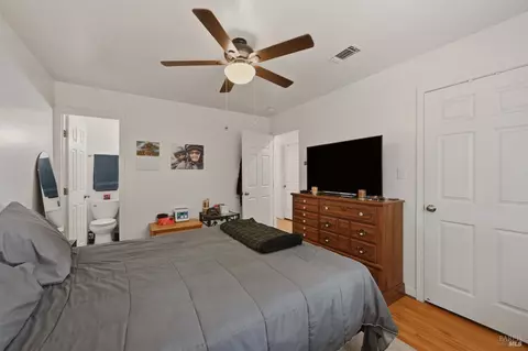 Bedroom - 340 Plum St, Vacaville, CA 95688 photo 4 of 5