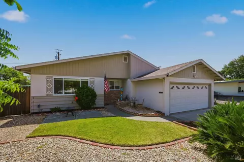 Exterior - 340 Plum St, Vacaville, CA 95688 photo 2 of 13
