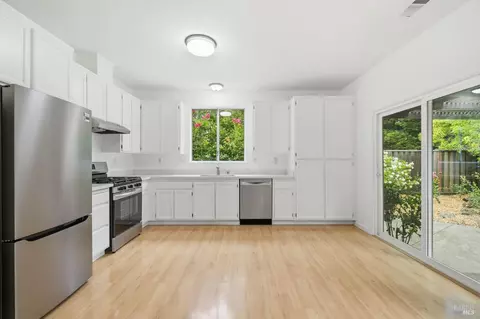 1842 Wright St, Santa Rosa, CA 95404 photo 8