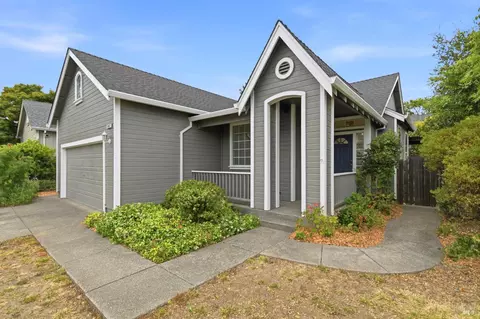 1842 Wright St, Santa Rosa, CA 95404 photo 3