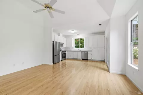 1842 Wright St, Santa Rosa, CA 95404 photo 6