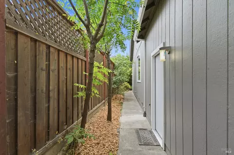1842 Wright St, Santa Rosa, CA 95404 photo 30