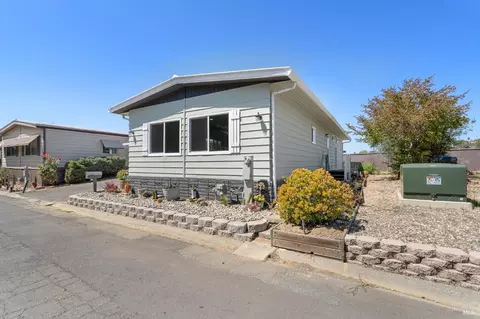 24 Constance Dr, Vallejo, CA 94590 photo 2