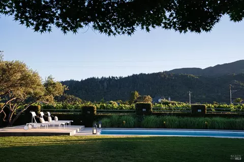 Exterior - 1237 Bella Oaks Ln, Napa, CA 94558 photo 8 of 14