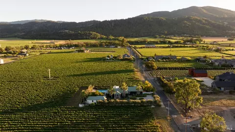 View/Area - 1237 Bella Oaks Ln, Napa, CA 94558 photo 2 of 2