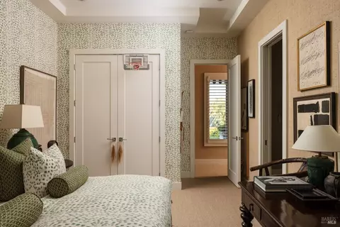 Bedroom - 1237 Bella Oaks Ln, Napa, CA 94558 photo 4 of 7