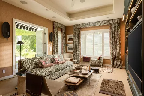 Living - 1237 Bella Oaks Ln, Napa, CA 94558 photo 8 of 9