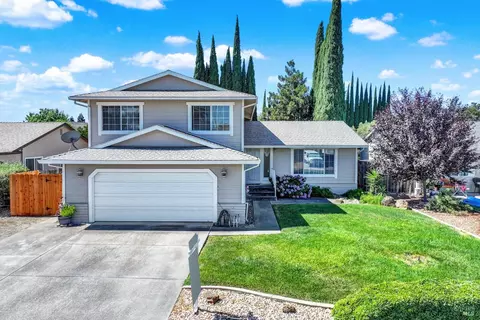 214 Gentry Cir, Vacaville, CA 95687