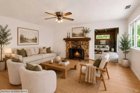Living - 40 Queens Ct, Napa, CA 94558 photo 10 of 12
