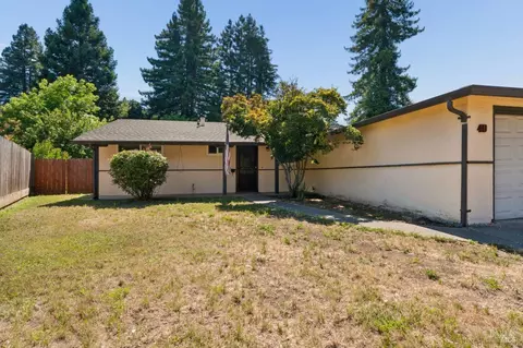 Exterior - 40 Queens Ct, Napa, CA 94558 photo 14 of 19