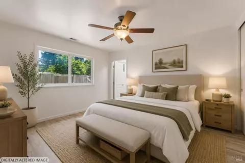 Bedroom - 40 Queens Ct, Napa, CA 94558 photo 2 of 4