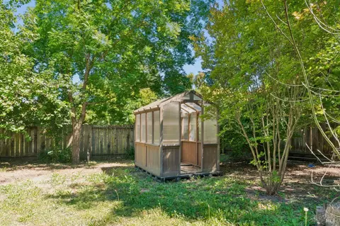Exterior - 40 Queens Ct, Napa, CA 94558 photo 12 of 19