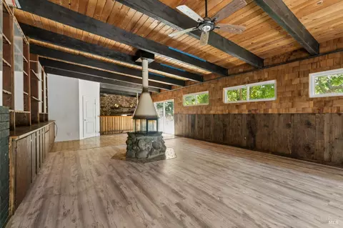 Living - 40 Queens Ct, Napa, CA 94558 photo 1 of 12
