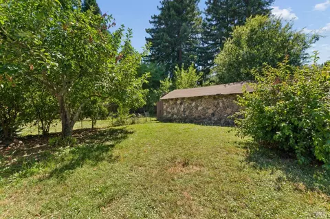 Exterior - 40 Queens Ct, Napa, CA 94558 photo 4 of 19