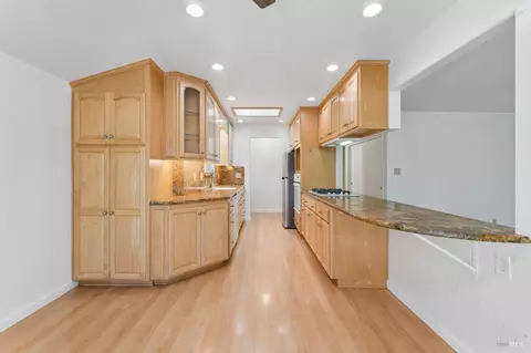 Kitchen - 40 Queens Ct, Napa, CA 94558 photo 1 of 4