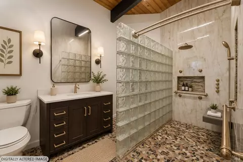 Bath - 40 Queens Ct, Napa, CA 94558 photo 2 of 4