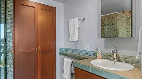 Bath - 120 Sunset Way, Muir Beach, CA 94965 photo 4 of 5