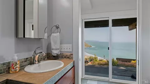 Bath - 120 Sunset Way, Muir Beach, CA 94965 photo 5 of 5