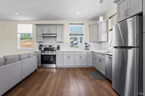 Kitchen - 868 Sanel Dr, Ukiah, CA 95482 photo 7 of 7
