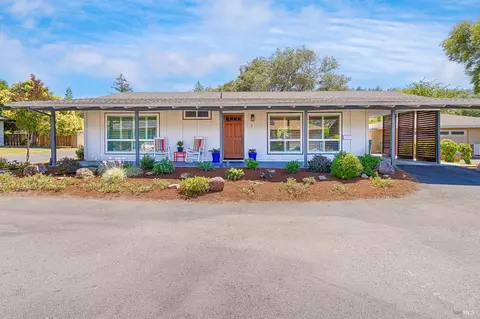 1 Oakgreen St, Santa Rosa, CA 95409