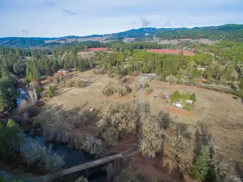 48600 Highway 101 Hwy, Laytonville, CA 95454