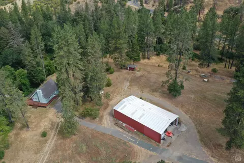 48600 Highway 101 Hwy, Laytonville, CA 95454