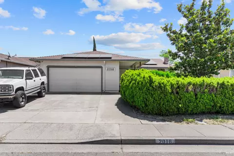 2016 Davis Dr, Fairfield, CA 94533 photo 2