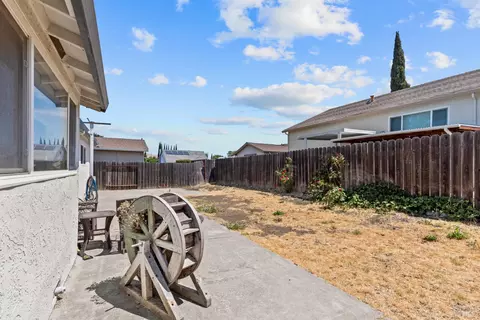 2016 Davis Dr, Fairfield, CA 94533 photo 10