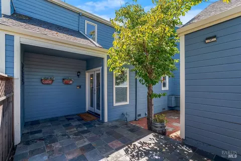 5171 Firestone Pl, Santa Rosa, CA 95409