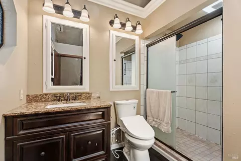 Bath - 43345 Brushy Ridge Loop, Annapolis, CA 95412 photo 3 of 3