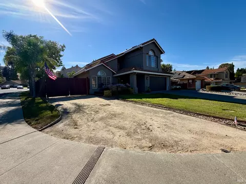 178 Silver Eagle Way, Vacaville, CA 95688 photo 3