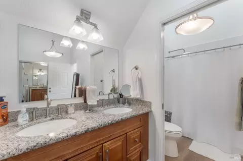 Bath - 377 E 2nd St, Benicia, CA 94510 photo 3 of 4