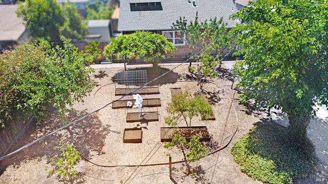 866 Yuba Dr, Santa Rosa, CA 95407